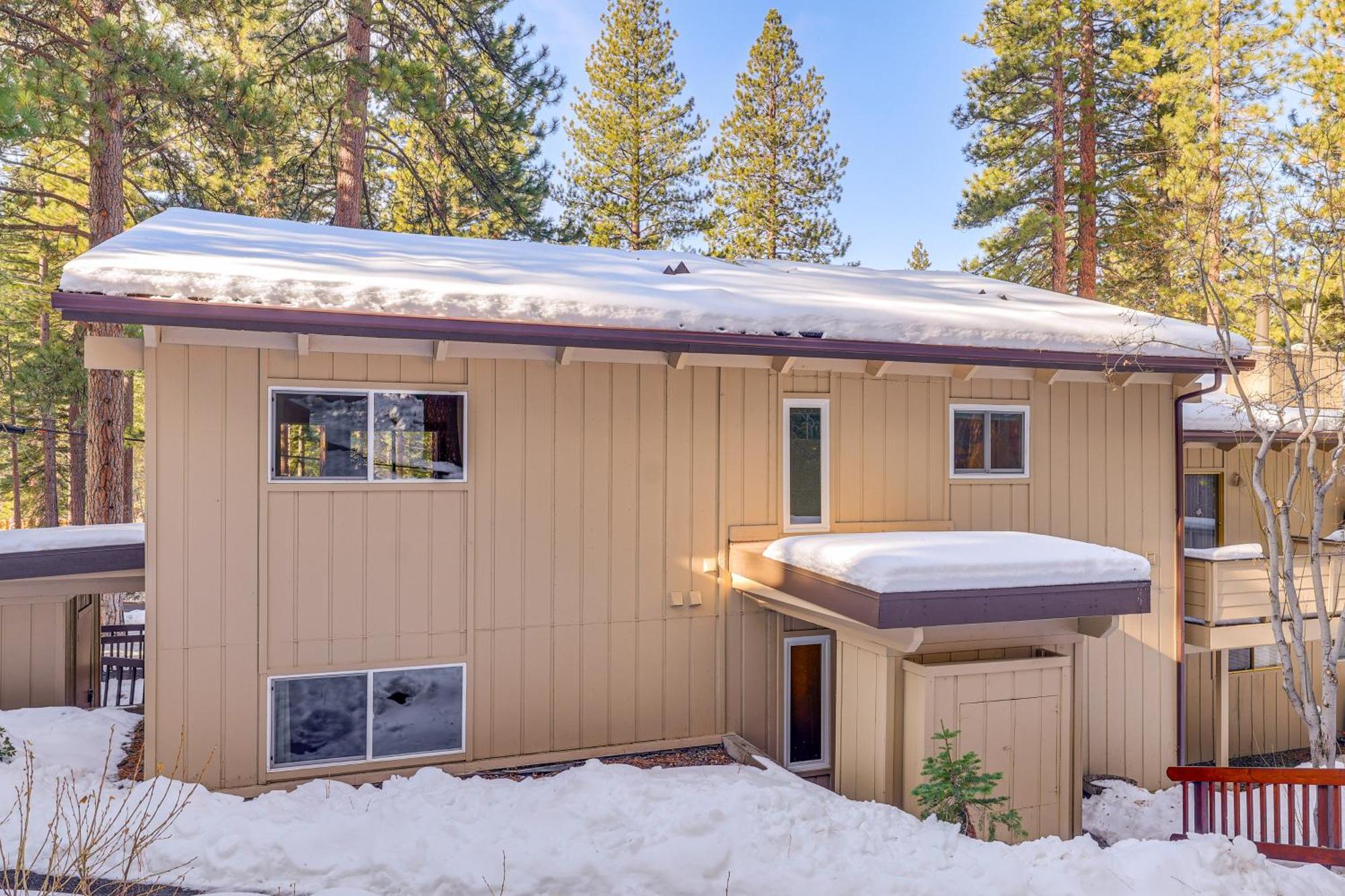 Incline Village Condo With Deck 1 Mi To Lake Tahoe Экстерьер фото